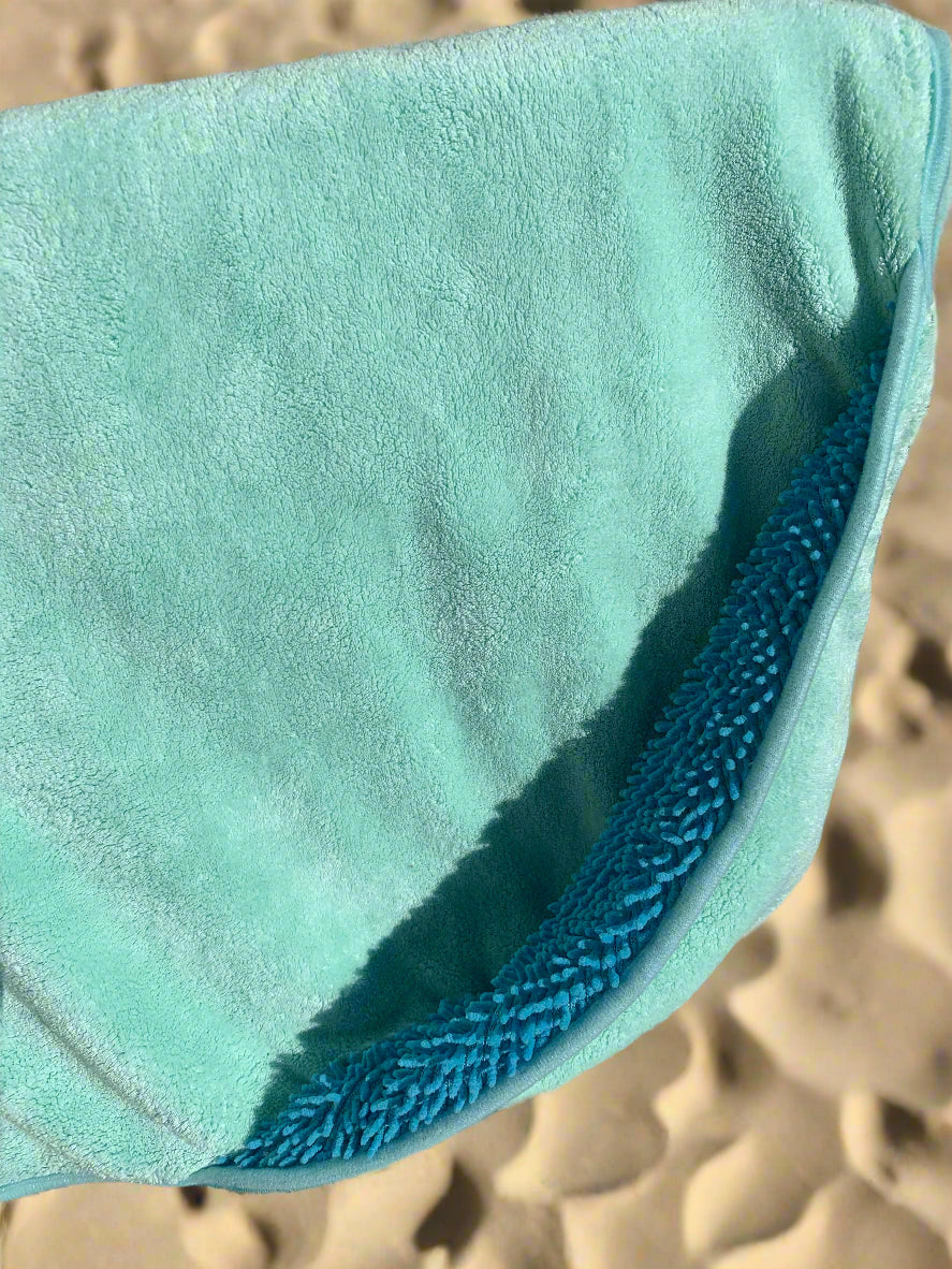 Sustainable Travel and Bath Towel with Carry Bag