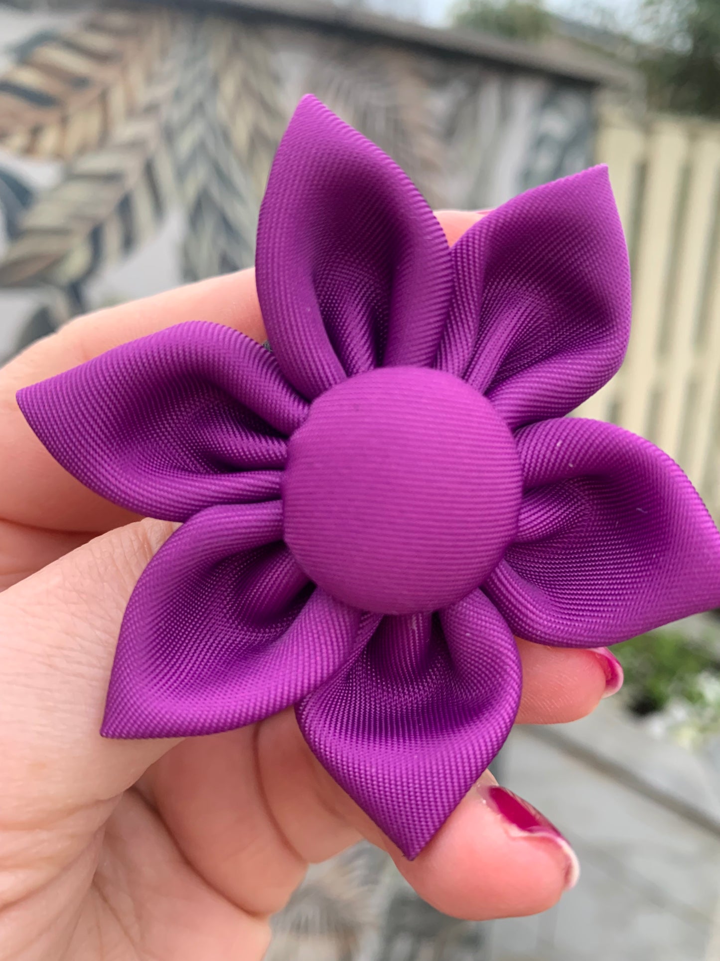 Magnet purple flower pet collar accessory