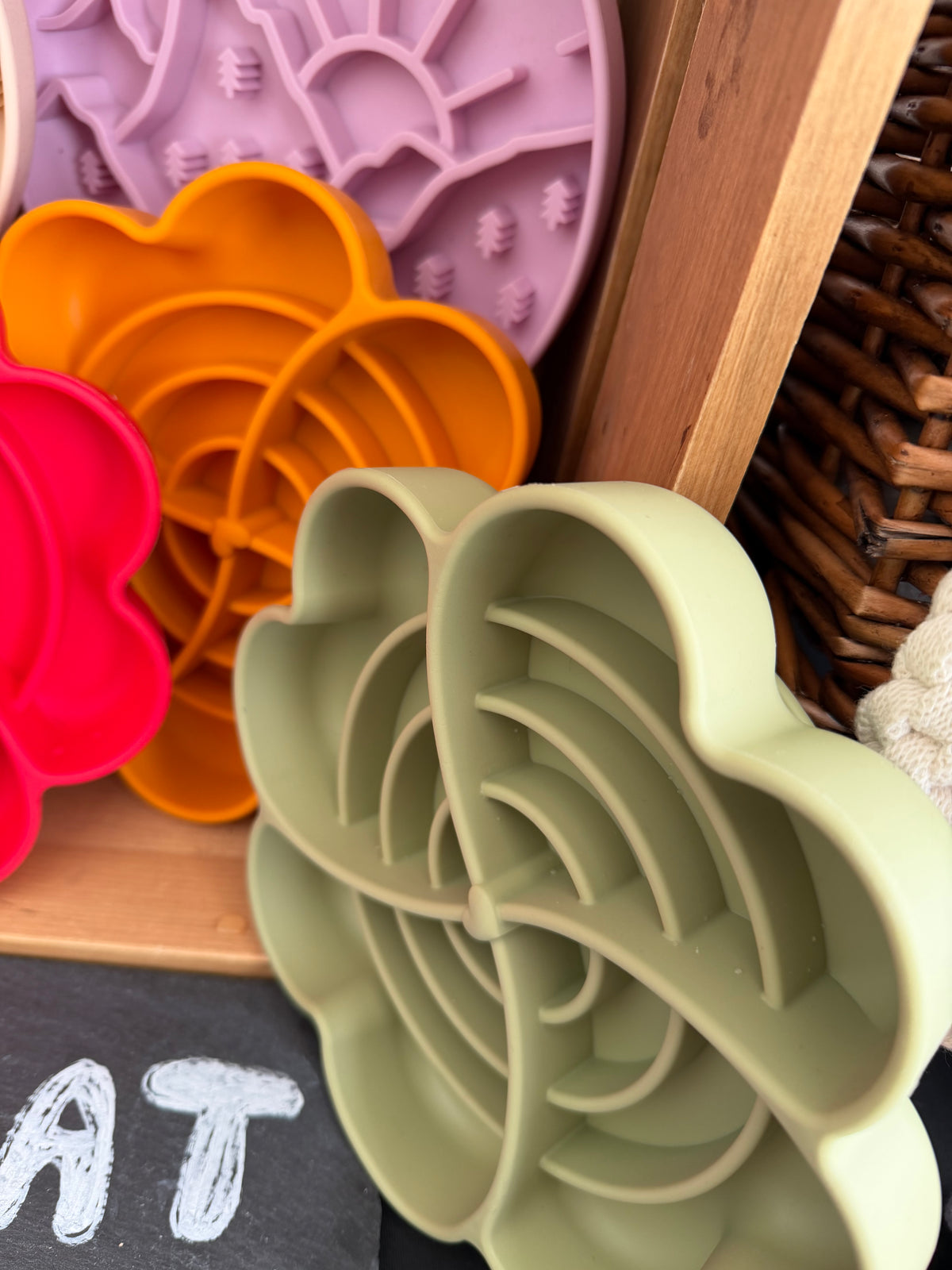Spiral Bloom Enrichment Bowl