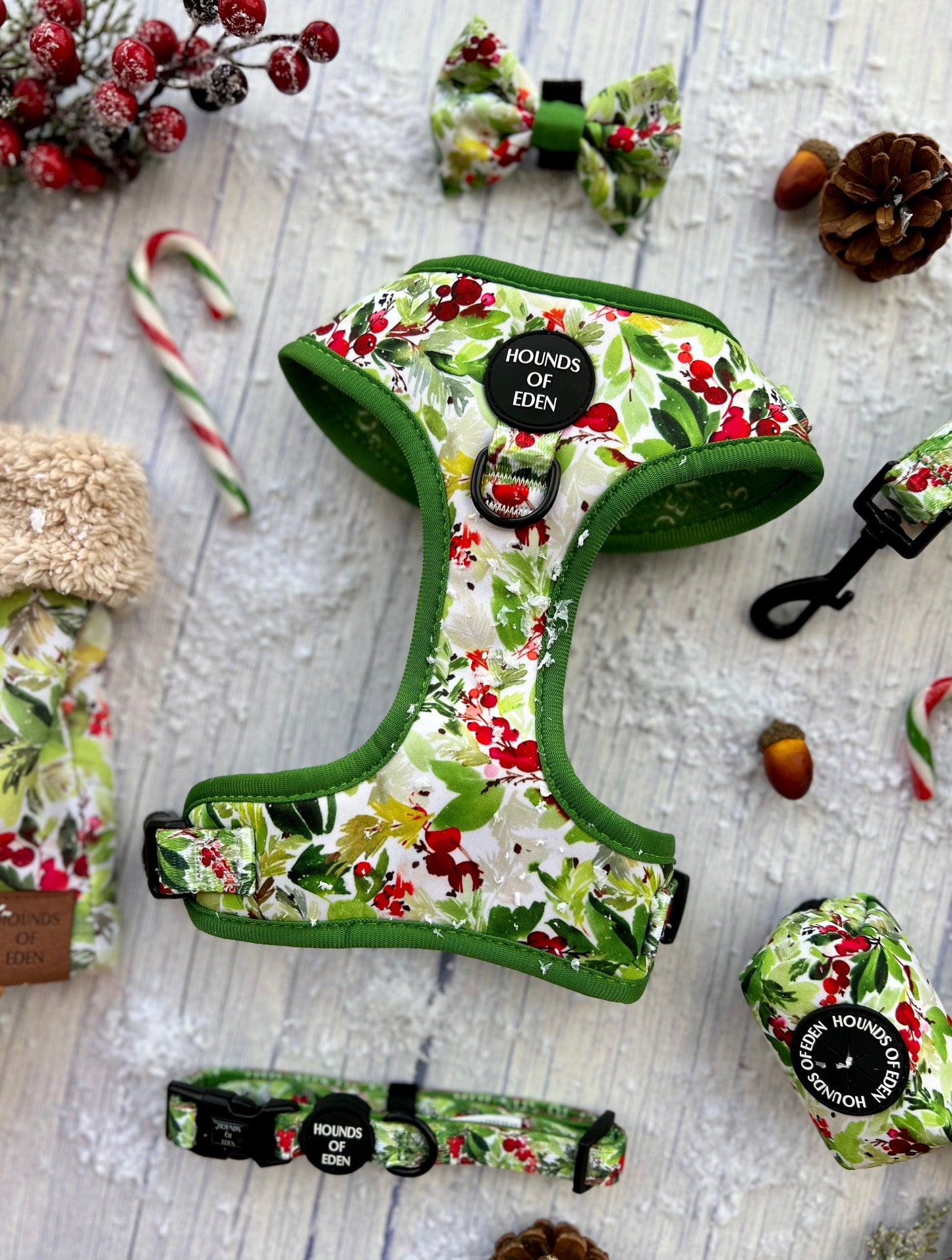 Winter Spruce & Berries Harness